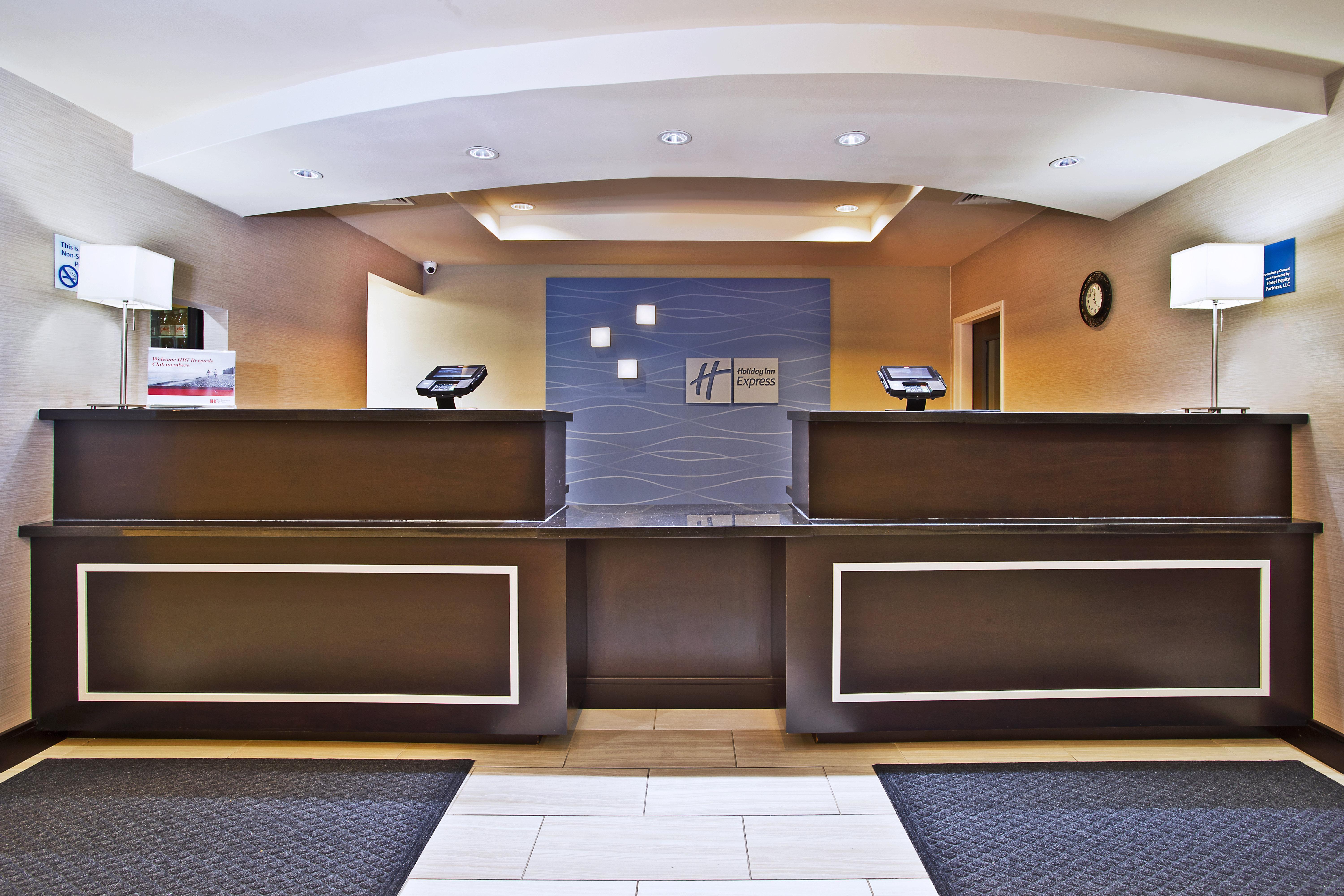 Holiday Inn Express & Suites Springfield By Ihg Extérieur photo